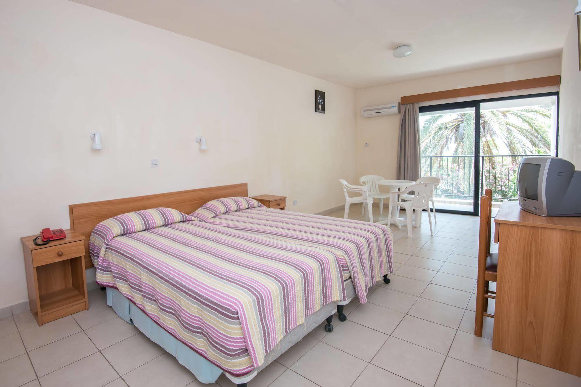 Kkaras Hotel 3 Star Ayia Napa Exterior foto